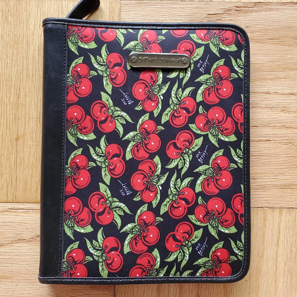 Betsey Johnson Tablet Case